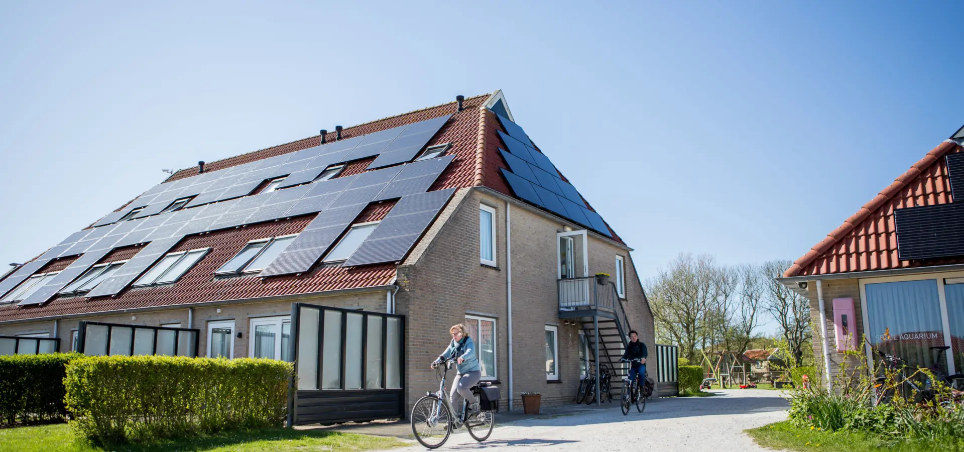 Terras op het zuiden Hotel Tjermelan Terschelling Recreatie